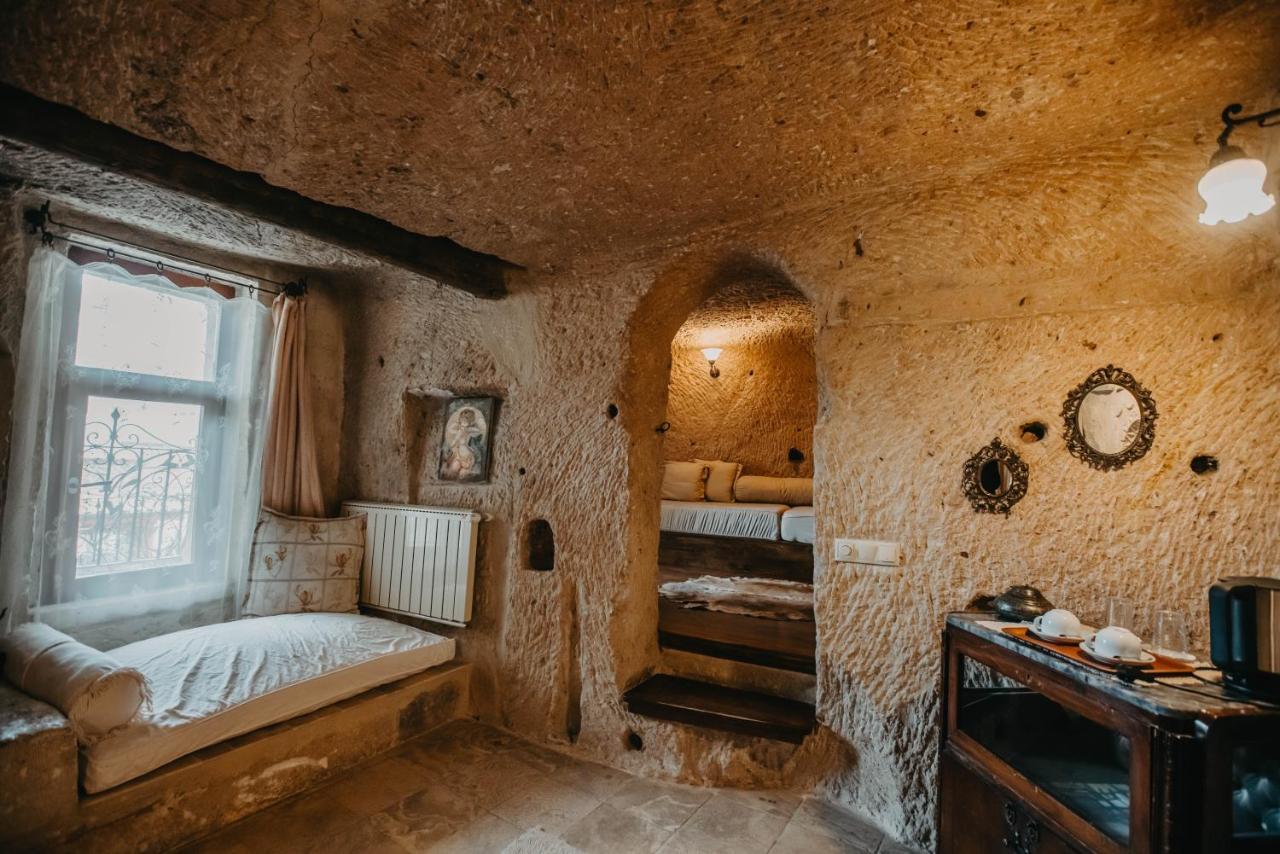 Melekler Evi Cave Hotel Ürgüp Bagian luar foto
