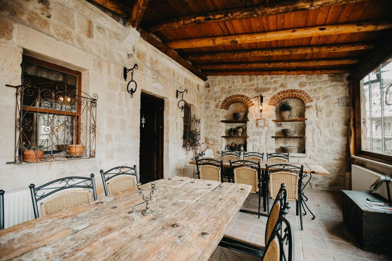 Melekler Evi Cave Hotel Ürgüp Bagian luar foto