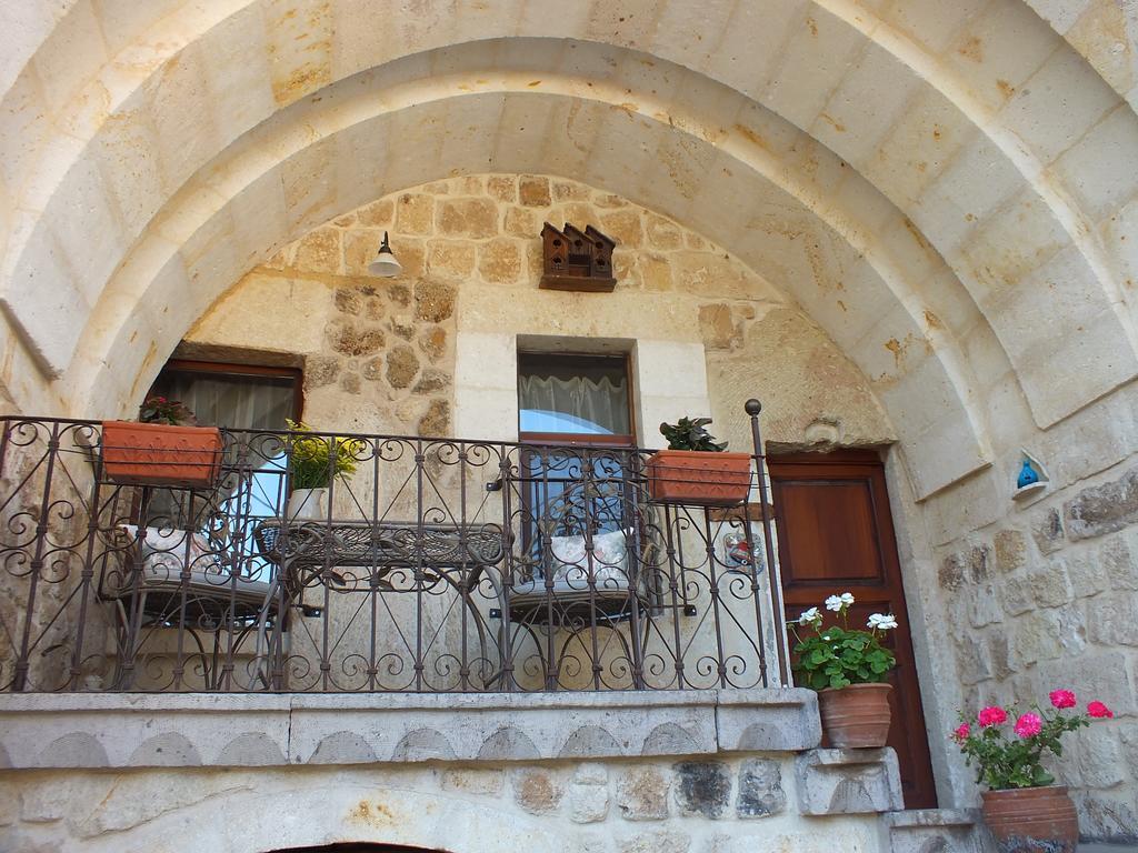 Melekler Evi Cave Hotel Ürgüp Bagian luar foto