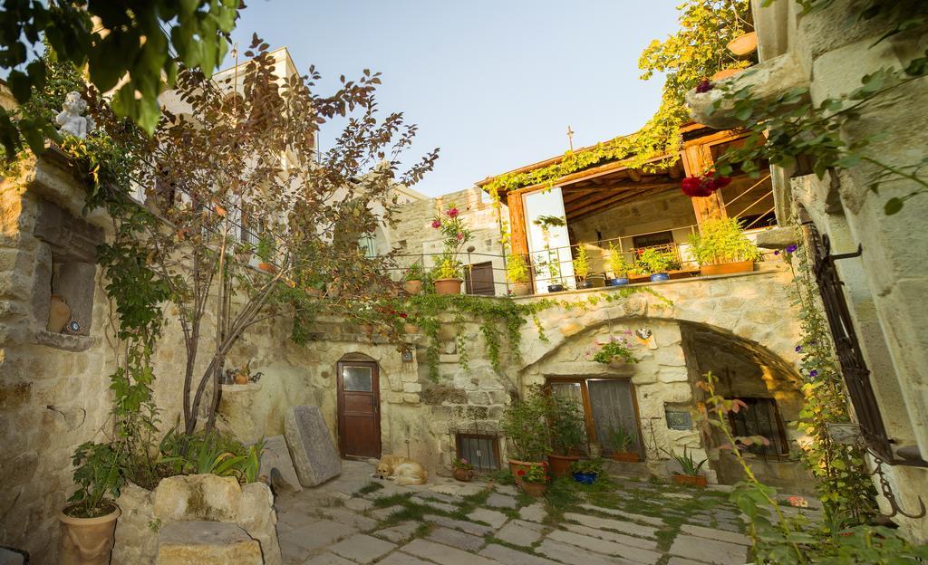 Melekler Evi Cave Hotel Ürgüp Bagian luar foto